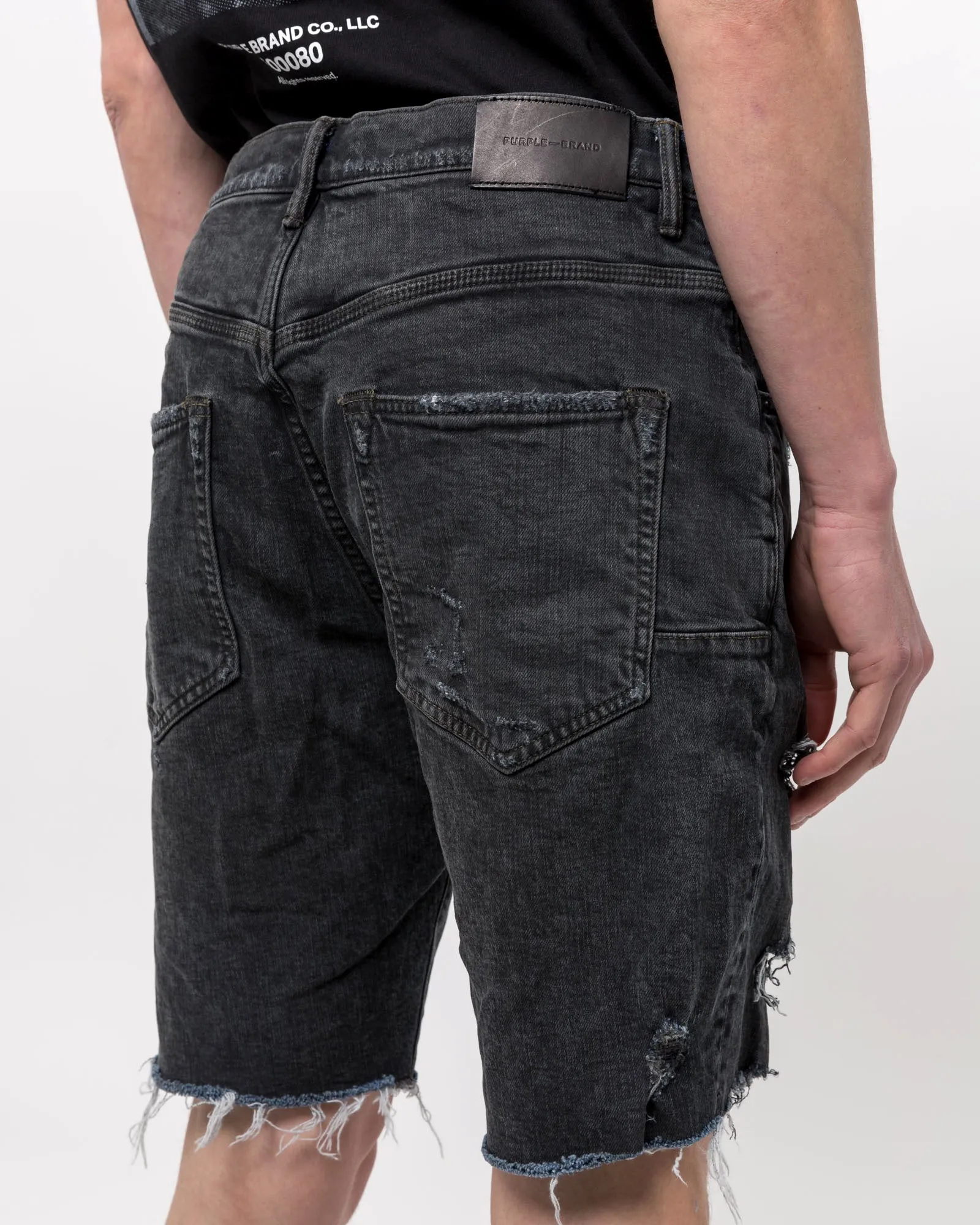 020 Denim Shorts in Vintage Coated Black