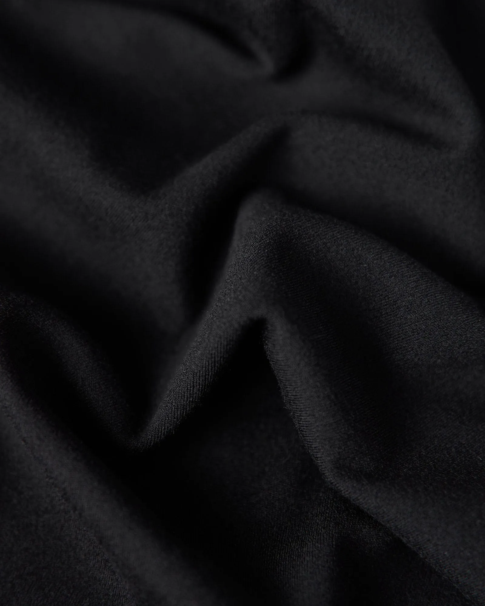 Bend Mid-Length Shorts - Black
