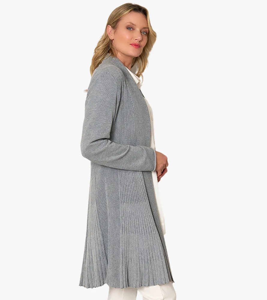 Certainly! To optimize the title of an e-commerce product for a Go To Cardigan, lets incorporate descriptive and appealing modifiers that highlight key features. Heres an enhanced version:

Cozy Womens Go-To Knit Cardigan Sweater - Versatile, Lightweight, Perfect for Layering

This title includes modifiers that emphasize comfort, style, and functionality.