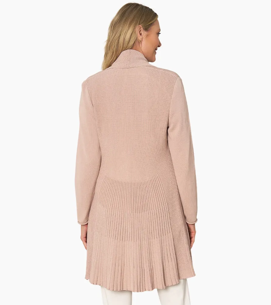 Certainly! To optimize the title of an e-commerce product for a Go To Cardigan, lets incorporate descriptive and appealing modifiers that highlight key features. Heres an enhanced version:

Cozy Womens Go-To Knit Cardigan Sweater - Versatile, Lightweight, Perfect for Layering

This title includes modifiers that emphasize comfort, style, and functionality.