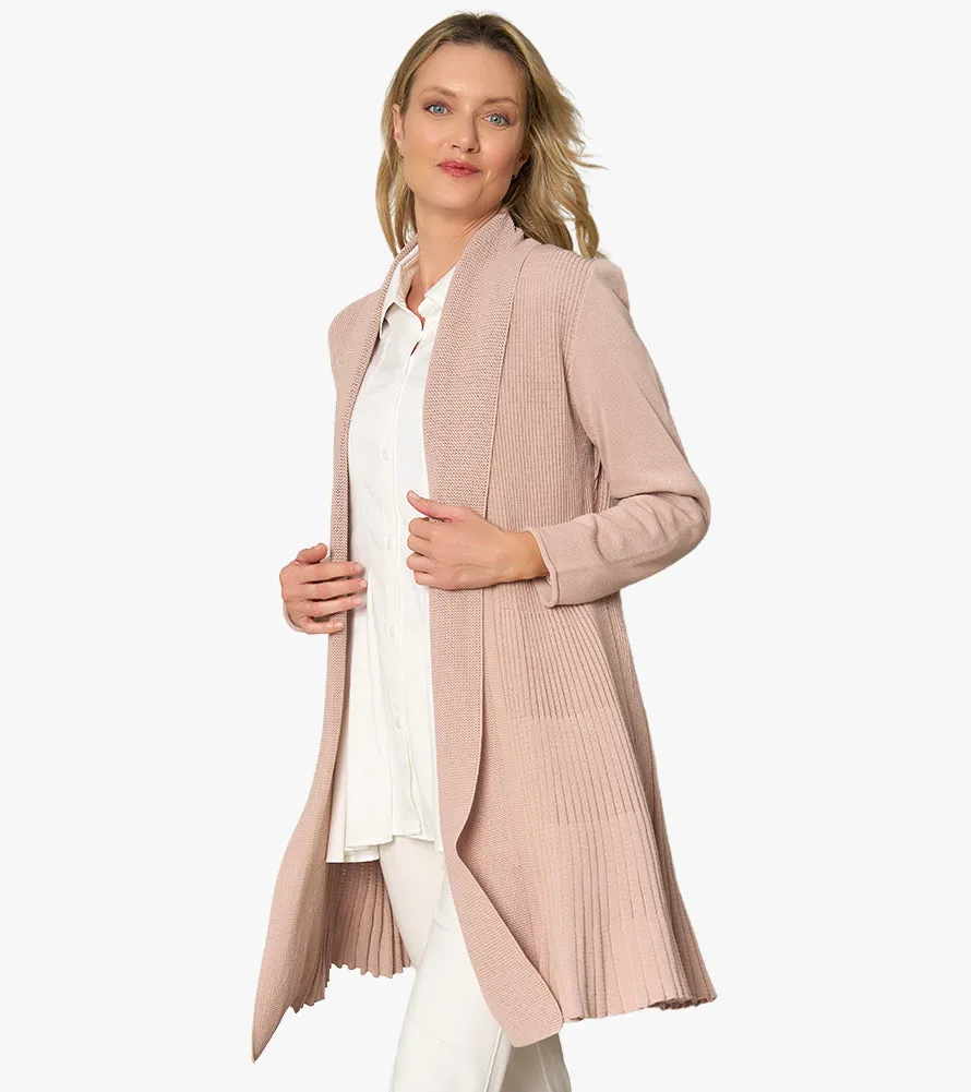 Certainly! To optimize the title of an e-commerce product for a Go To Cardigan, lets incorporate descriptive and appealing modifiers that highlight key features. Heres an enhanced version:

Cozy Womens Go-To Knit Cardigan Sweater - Versatile, Lightweight, Perfect for Layering

This title includes modifiers that emphasize comfort, style, and functionality.