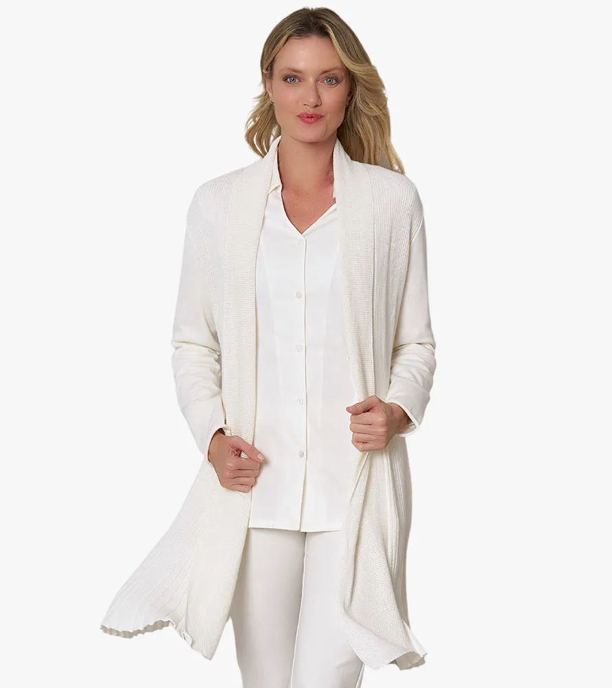 Certainly! To optimize the title of an e-commerce product for a Go To Cardigan, lets incorporate descriptive and appealing modifiers that highlight key features. Heres an enhanced version:

Cozy Womens Go-To Knit Cardigan Sweater - Versatile, Lightweight, Perfect for Layering

This title includes modifiers that emphasize comfort, style, and functionality.