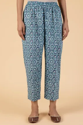 Loose wide-leg trousers