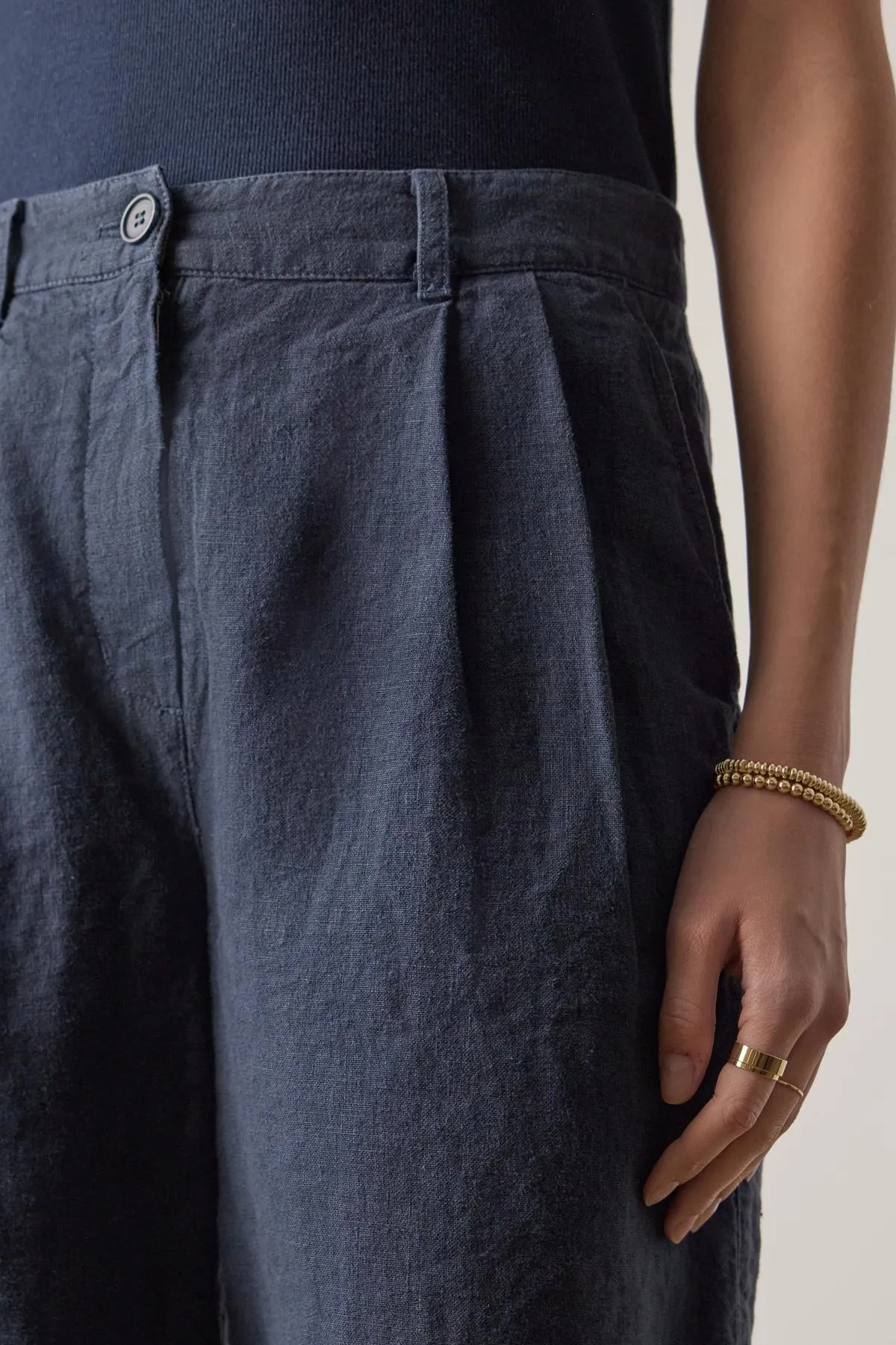 LARCHMONT HEAVY LINEN SHORT