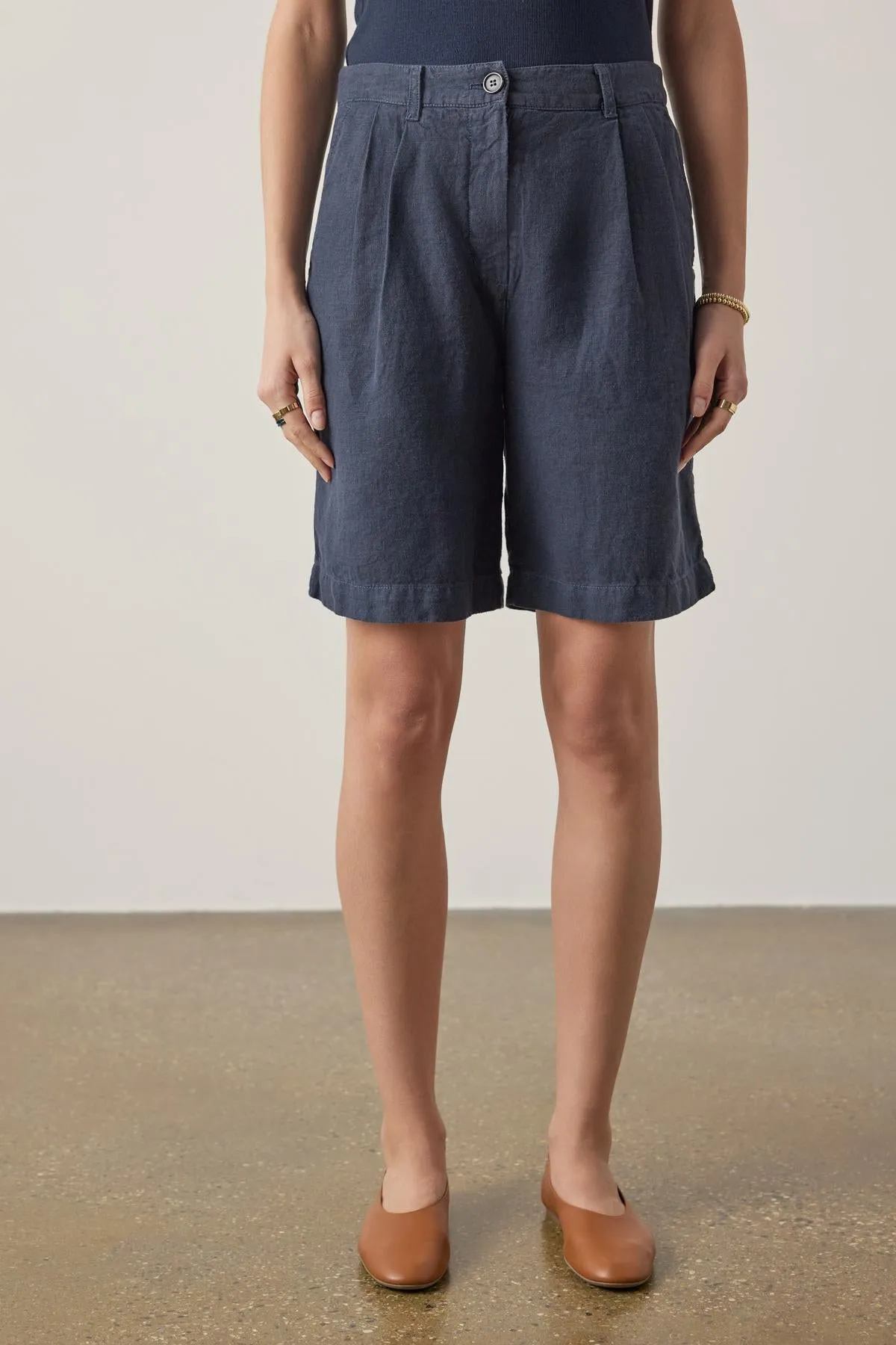 LARCHMONT HEAVY LINEN SHORT