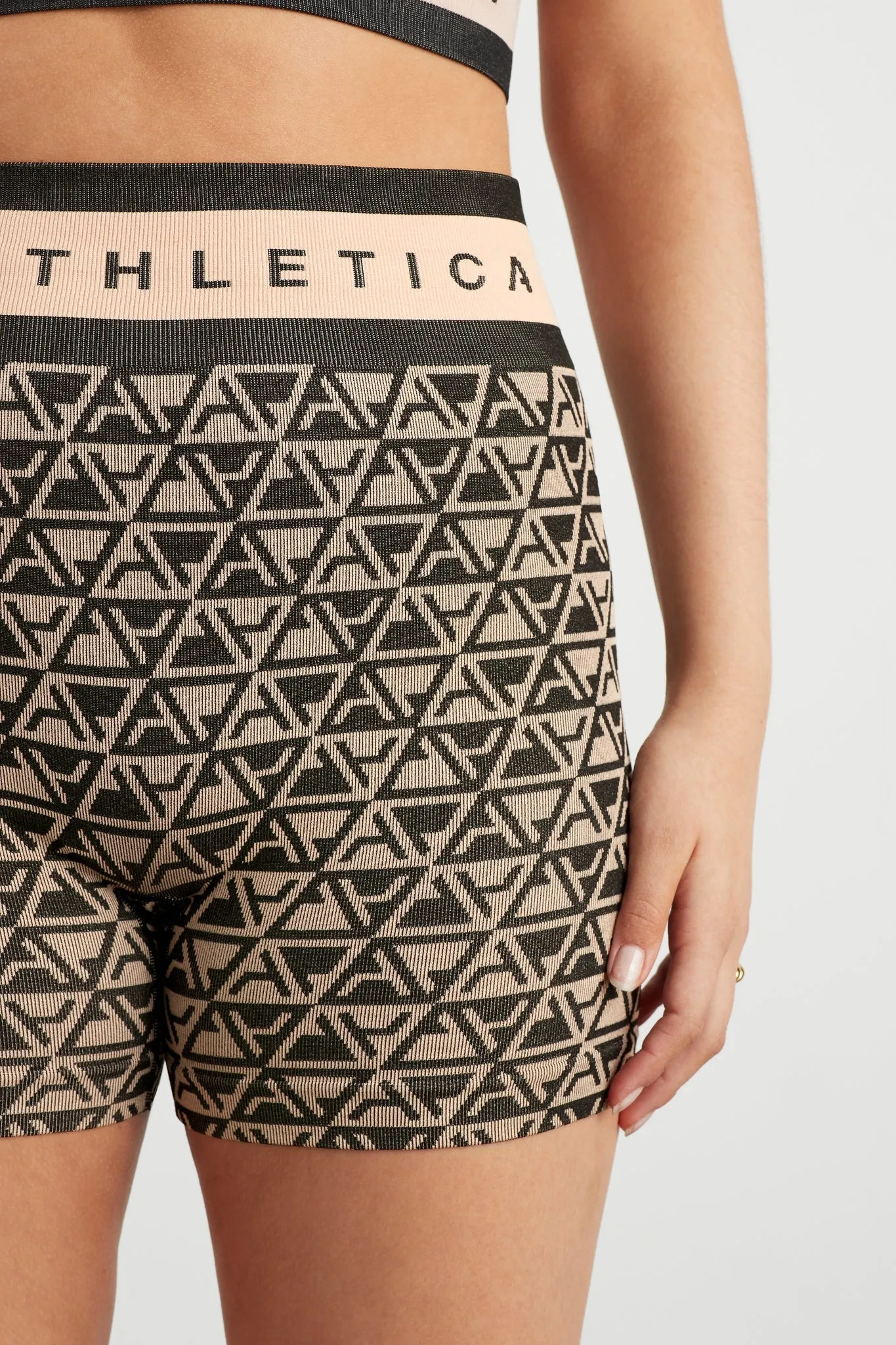 Mid Length Seamless Bike Shorts 624