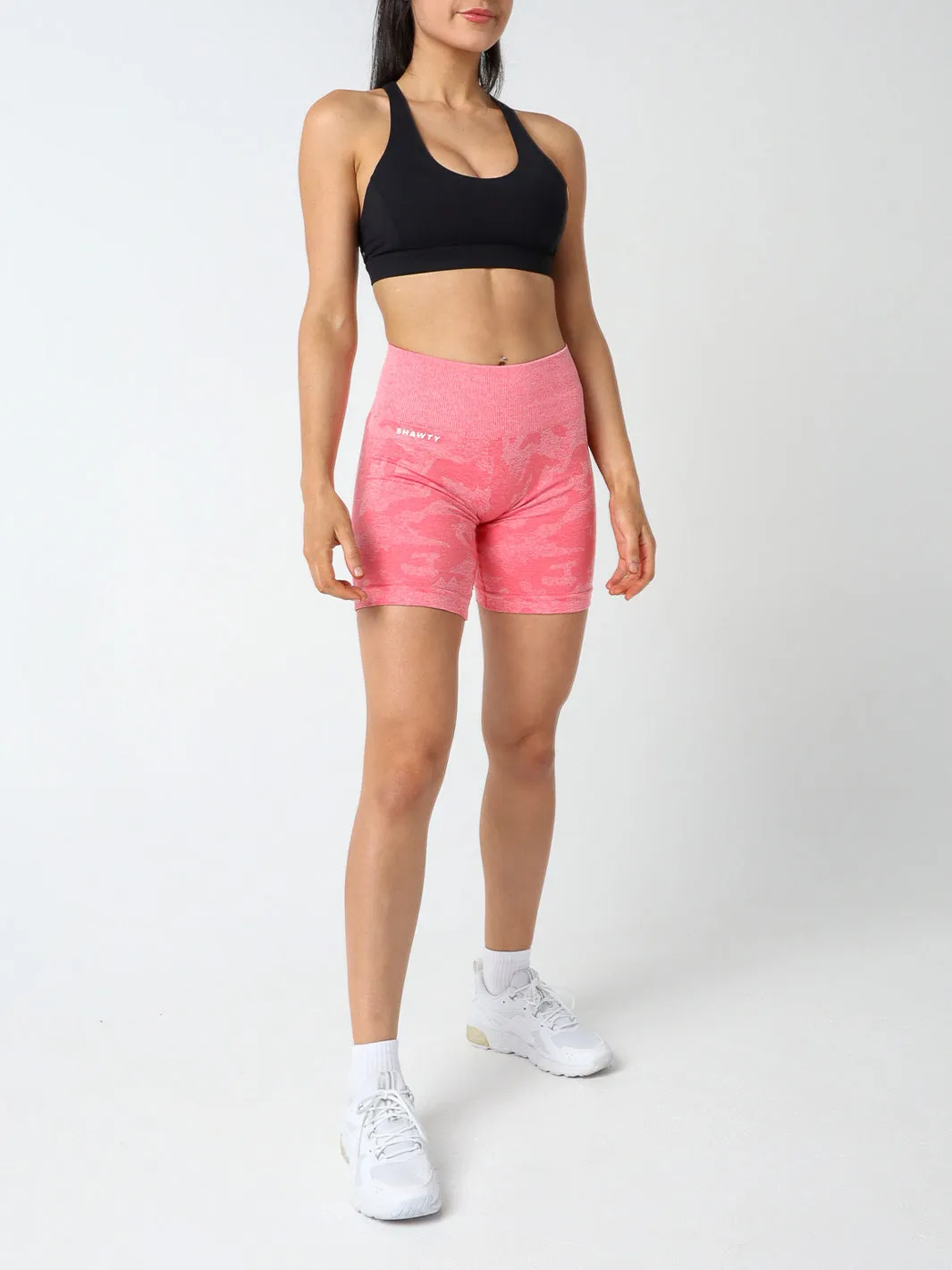 Seamless Mid-length Camo Shorts