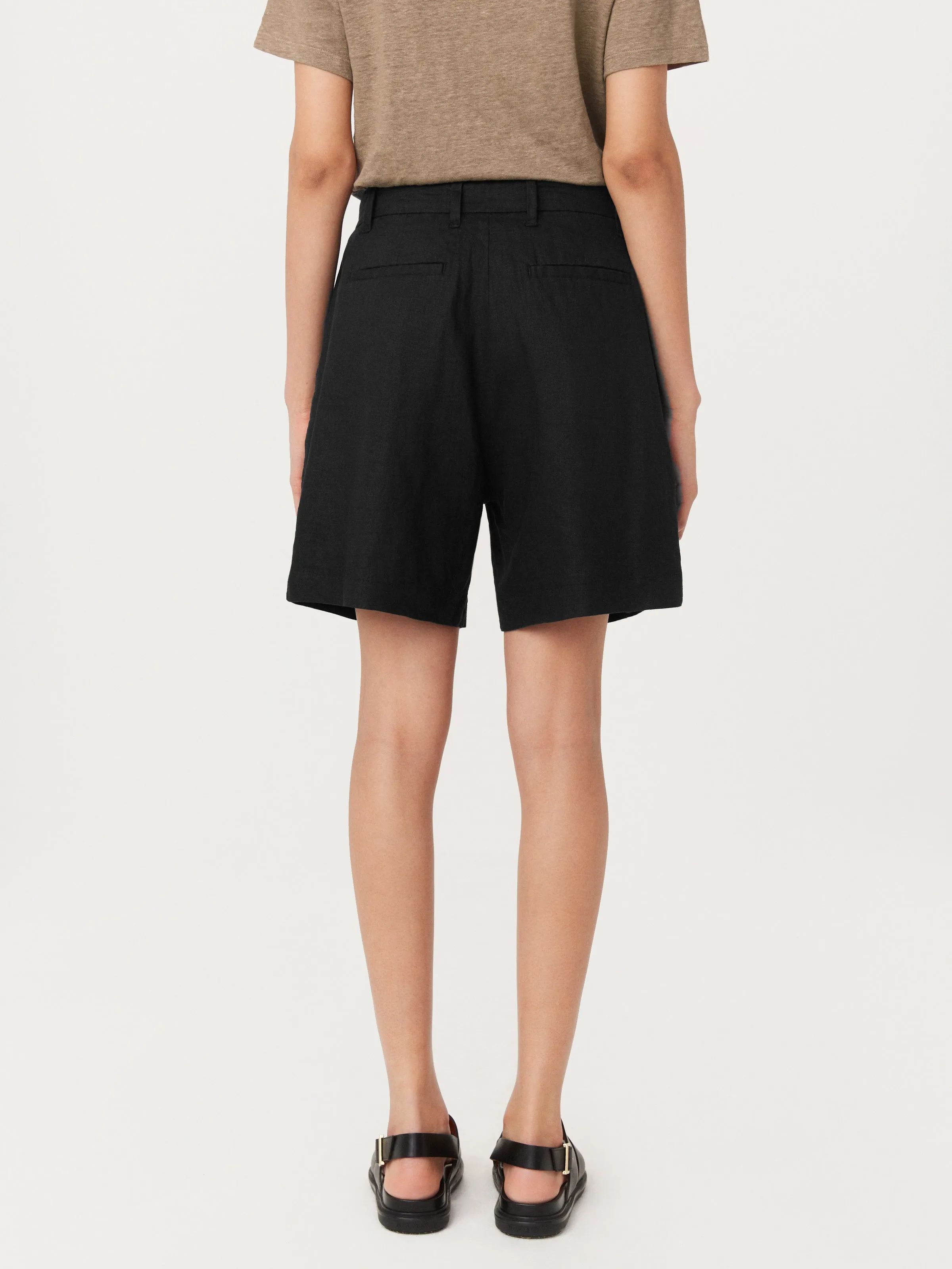 The Amelia Linen Balloon Short in Black